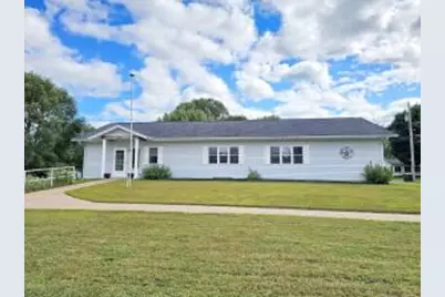 116 E Broadway St, Prairie Du Chien, WI 53821 - Photo 1