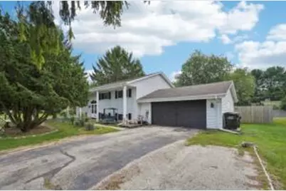 5217  Willowview Rd, Racine, WI 53402 - Photo 1