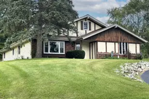 3526 St Huberts Ct, Richfield, WI 53033 - Photo 1