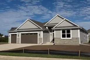 W238N5544 Fieldstone Pass Circle, Sussex, WI 53089 - Photo 1