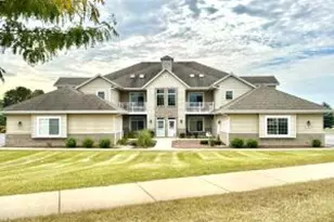 1613 Grey Fox Trail, Mukwonago, WI 53149 - Photo 1