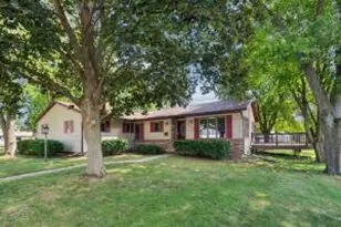 550 E Reinel St, Jefferson, WI 53549 - Photo 1