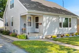 488 S Kane St, Burlington, WI 53105 - Photo 1