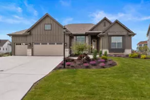 N55W19373 Red Crown Ln, Menomonee Falls, WI 53051 - Photo 1