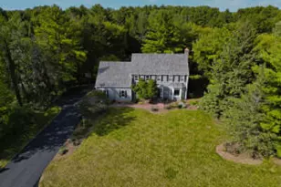 389 Juniper Ct, Delafield, WI 53018 - Photo 1