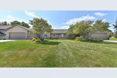 16727 W Observatory Rd, New Berlin, WI 53151 - Photo 1