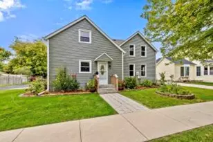 434 S Lyman St, Oconomowoc, WI 53066 - Photo 1