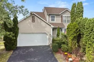 487 Valley View Dr, Genoa City, WI 53128 - Photo 1