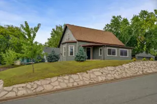 1003 Green St, Onalaska, WI 54650 - Photo 1