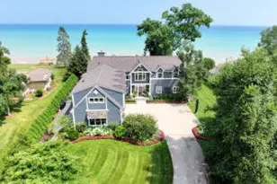 8100 N Beach Dr, Fox Point, WI 53217 - Photo 1