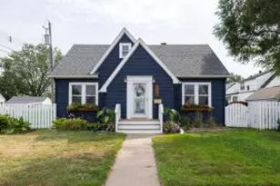 719 23rd St, La Crosse, WI 54601 - Photo 1