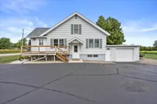 4435 S Beaumont Ave, Racine, WI 53139 - Photo 1