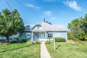 131 S High St, Mayville, WI 53050 - Photo 1