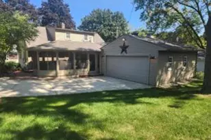 465 Lewis St, Burlington, WI 53105 - Photo 1