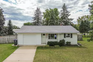 847 Wisconsin Ave, Oostburg, WI 53070 - Photo 1