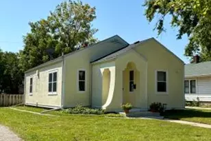 728 Walker St, Lake Geneva, WI 53147 - Photo 1