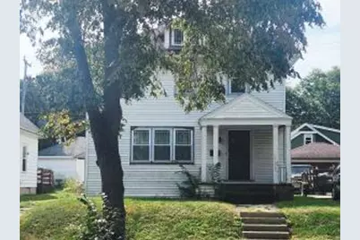 5821 W Wells St, Wauwatosa, WI 53213 - Photo 1