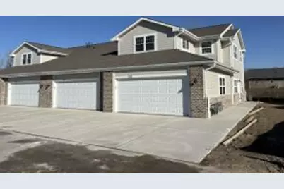 455  Hillary Cir, Johnson Creek, WI 53038 - Photo 1