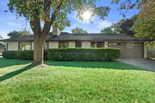 8901 N Rexleigh Dr, Bayside, WI 53217 - Photo 1