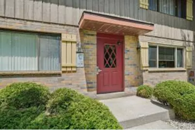 10376 W Whitnall Edge Ct, Franklin, WI 53132 - Photo 1