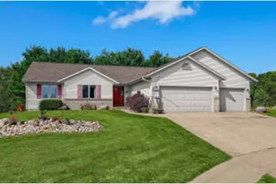 402  Hunter Ct, Holmen, WI 54636 - Photo 1