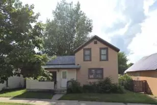 1113 Liberty St, La Crosse, WI 54603 - Photo 1