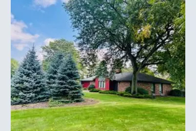 16845 W Shadow Dr, New Berlin, WI 53151 - Photo 1