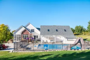 N42W33349 Glen View Ct, Nashotah, WI 53058 - Photo 1