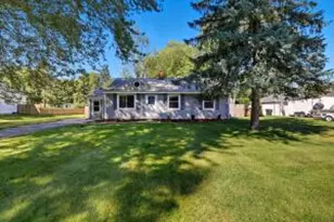 1507 S Ranch Rd, New Berlin, WI 53151 - Photo 1