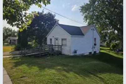 651 E Decker St, Viroqua, WI 54665 - Photo 1