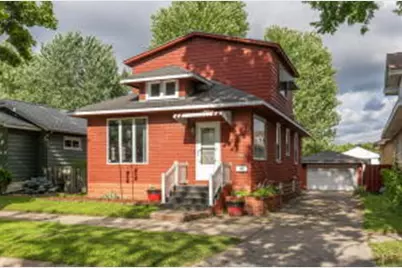 1918  Prospect St, La Crosse, WI 54603 - Photo 1