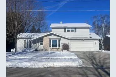 3912  Wildwood Dr, Manitowoc, WI 54220 - Photo 1