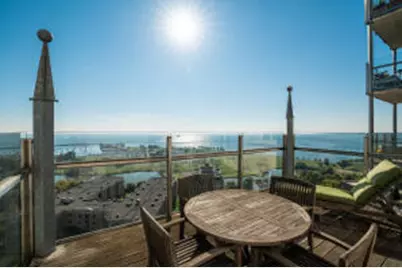 1313 N Franklin Pl, Milwaukee, WI 53202 - Photo 1