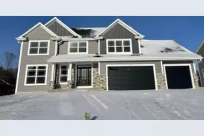 935  Kohlwey Dr, Grafton, WI 53024 - Photo 1