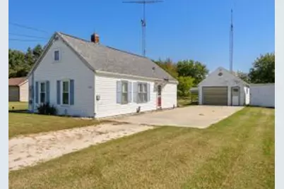 3217 S 15th St, Manitowoc, WI 54220 - Photo 1