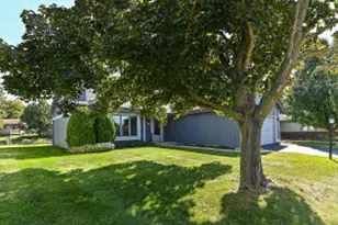 5444 S Morningside Ln, Greenfield, WI 53221 - Photo 1