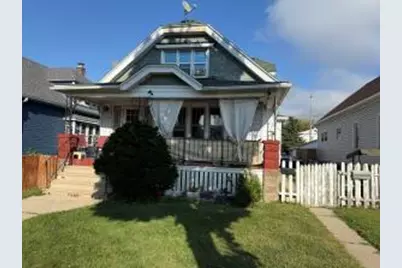 3154 S 9th Pl, Milwaukee, WI 53215 - Photo 1