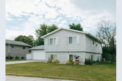 1101 E Cedar Ave, Manitowoc, WI 54220 - Photo 1
