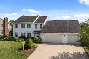 N52W14491 Aryshire Ct, Menomonee Falls, WI 53051 - Photo 1