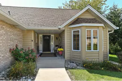 947  Spyglass Hl, Racine, WI 53185 - Photo 1