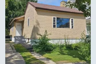 924  Wisconsin Ave, Racine, WI 53403 - Photo 1