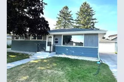 912  Washington Ave, Sheboygan, WI 53081 - Photo 1