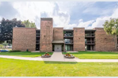 9002 W Lisbon Ave, Milwaukee, WI 53222 - Photo 1