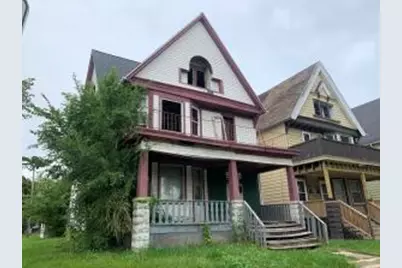 2230 W Clarke St #2232, Milwaukee, WI 53206 - Photo 1