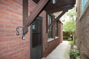 2715 E Park Pl, Milwaukee, WI 53211 - Photo 1