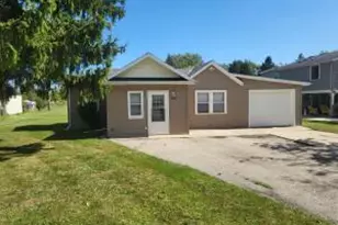 3437 Meachem Rd, Racine, WI 53405 - Photo 1