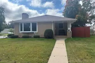 3501 Meadow Ln, Manitowoc, WI 54220 - Photo 1