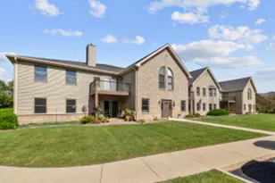 906 Oconomowoc Pkwy, Oconomowoc, WI 53066 - Photo 1