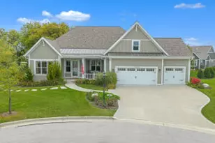 N111W5920 Carolyn Ct, Cedarburg, WI 53012 - Photo 1