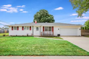 4214 Bellevue Pl, Two Rivers, WI 54241 - Photo 1